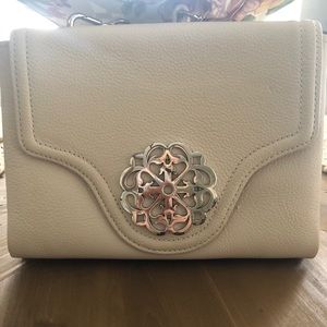 Crossbody white bag